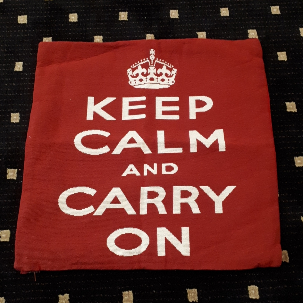 ♧♤Keep calm and carry on ♤♧ Cushion Cover